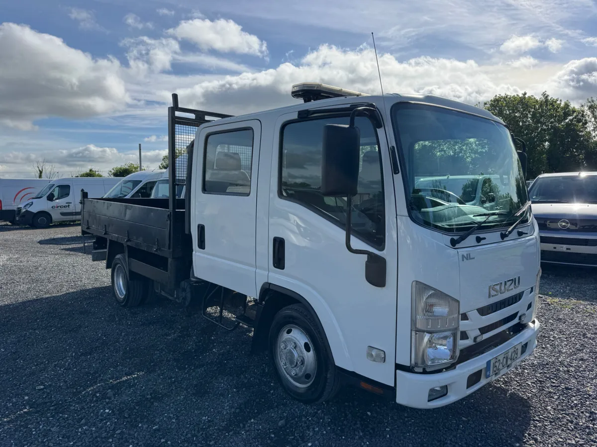 ISUZU NL 3.5 tonne tipper - Image 3