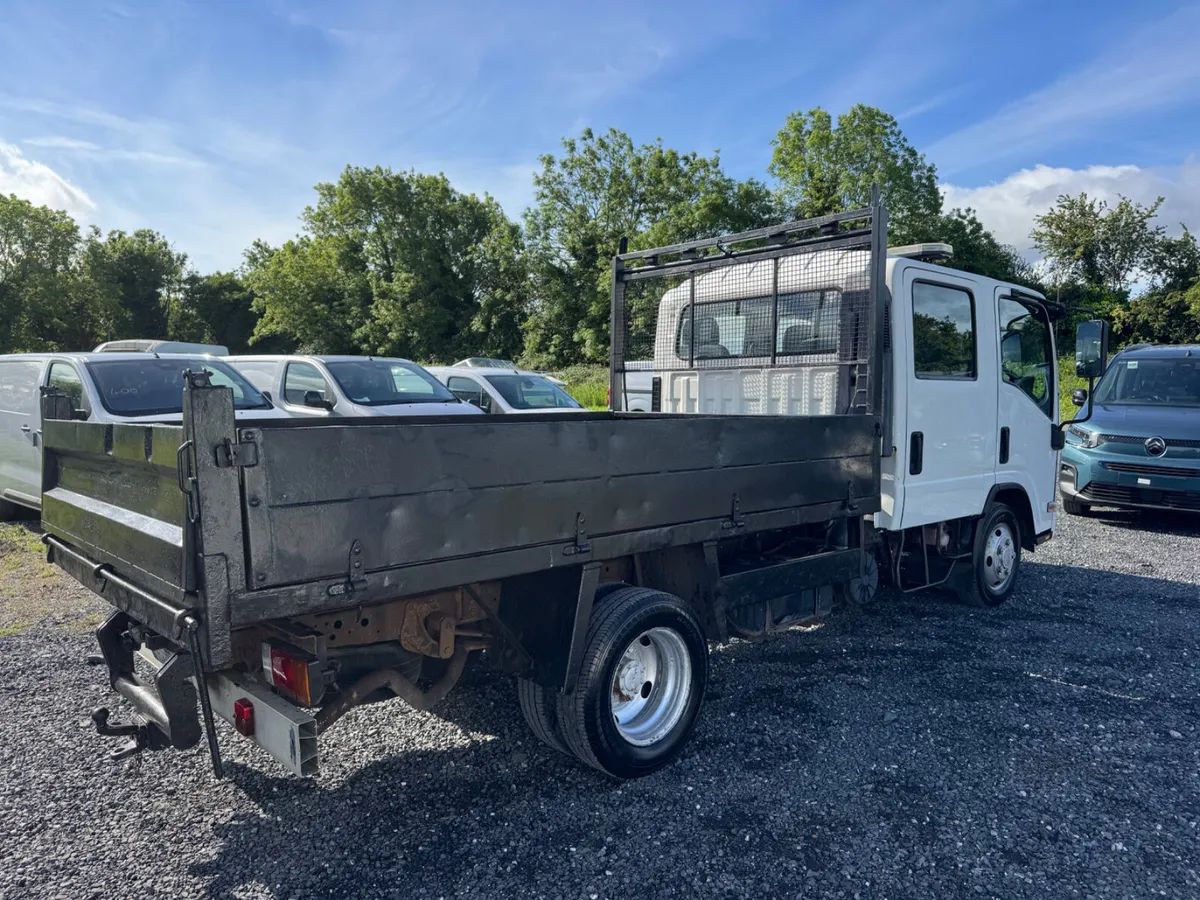 ISUZU NL 3.5 tonne tipper - Image 2