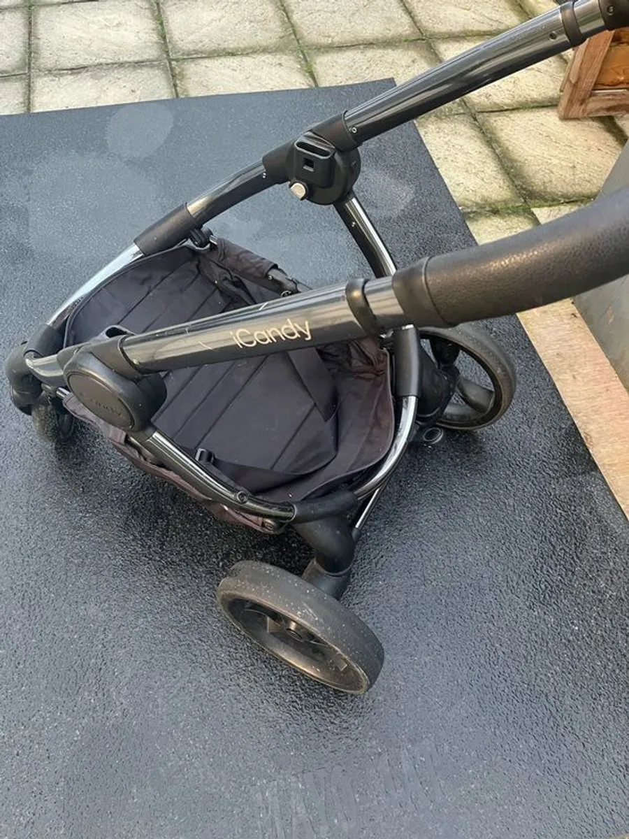 iCandy Buggy with Rain Cover - Image 3