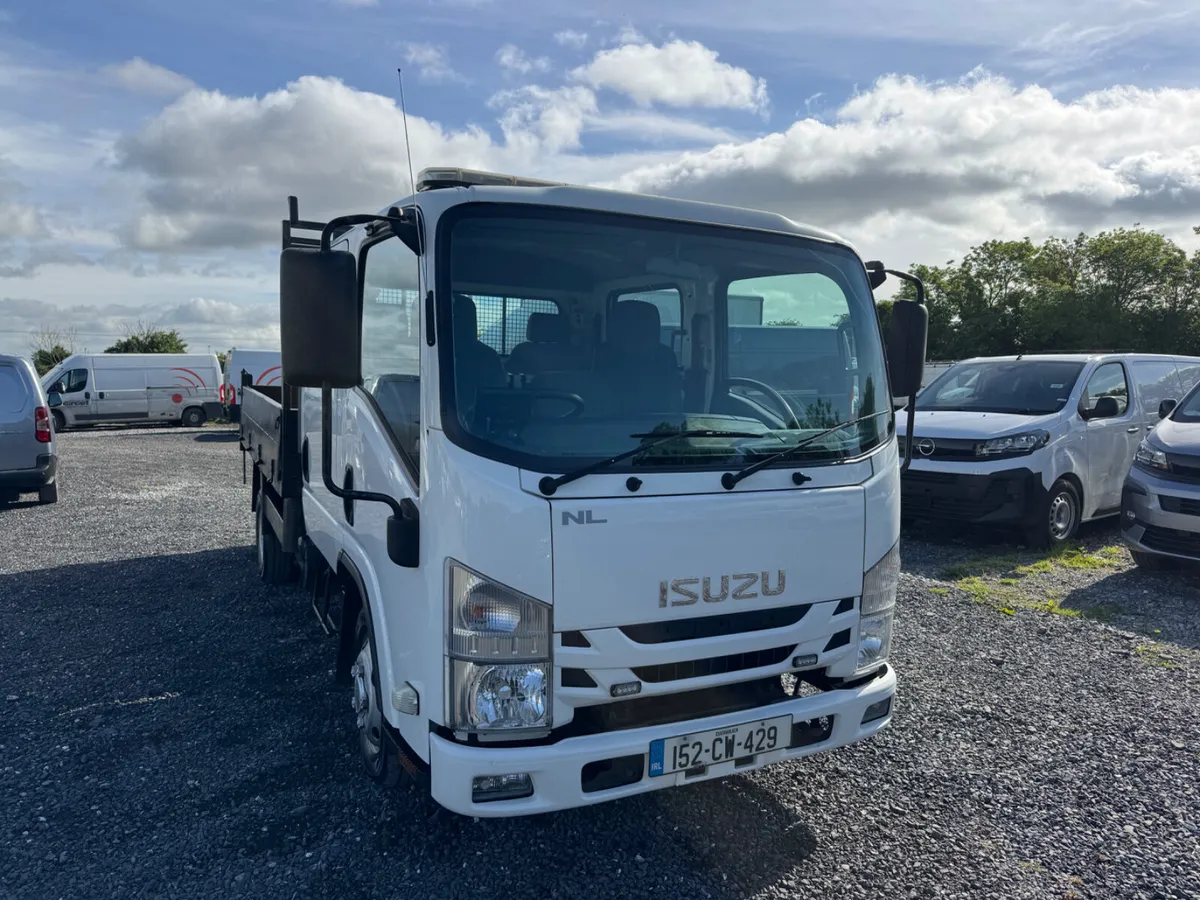 ISUZU NL 3.5 tonne tipper - Image 4