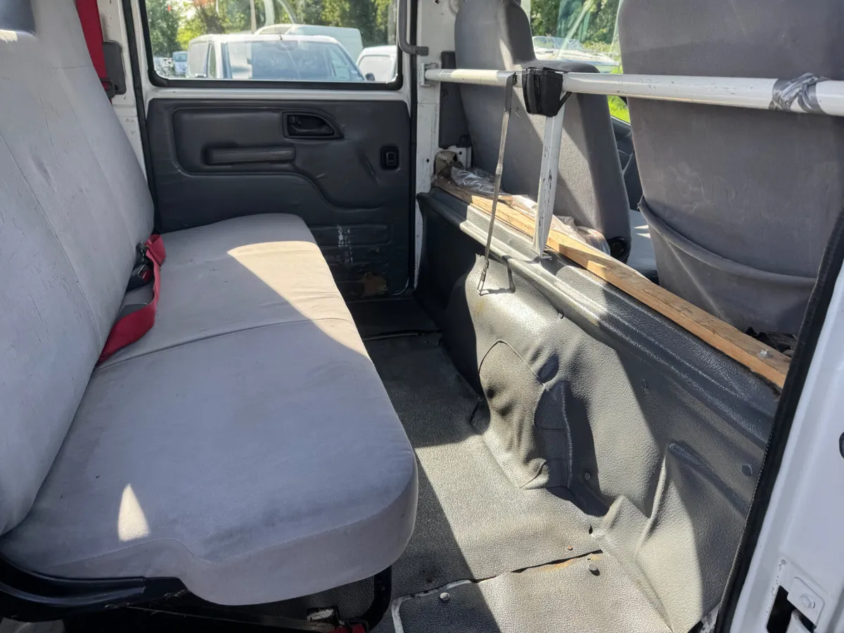 ISUZU NL 3.5 tonne tipper - Image 4