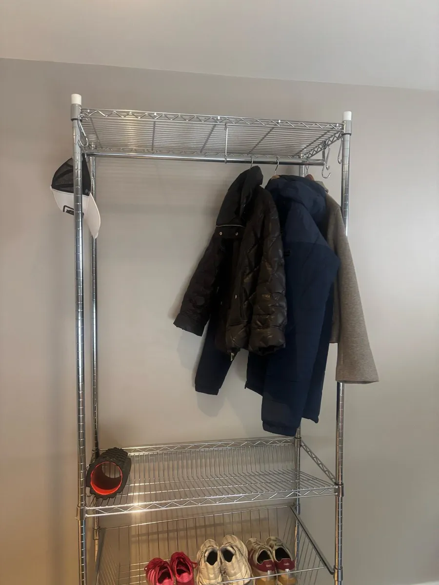 Clothes rack - Image 2