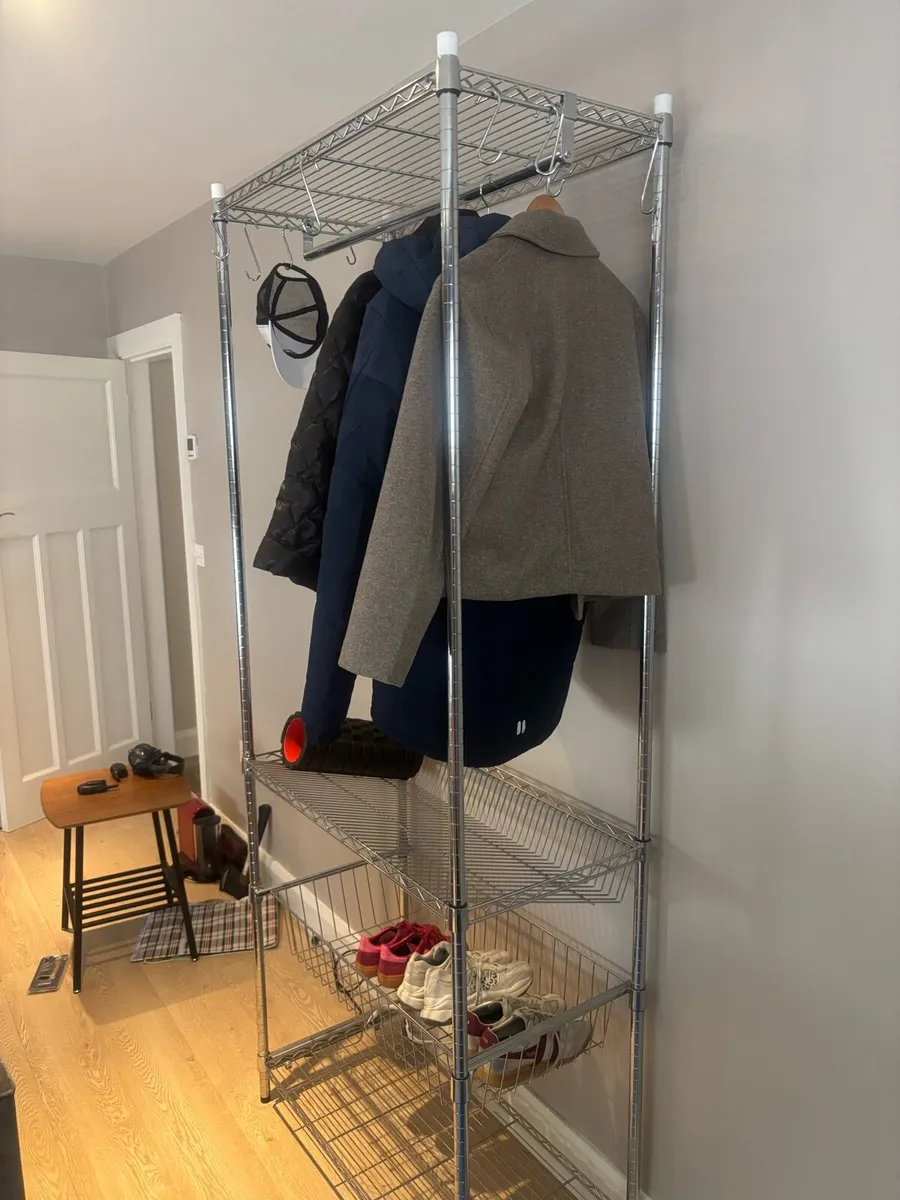 Clothes rack - Image 1