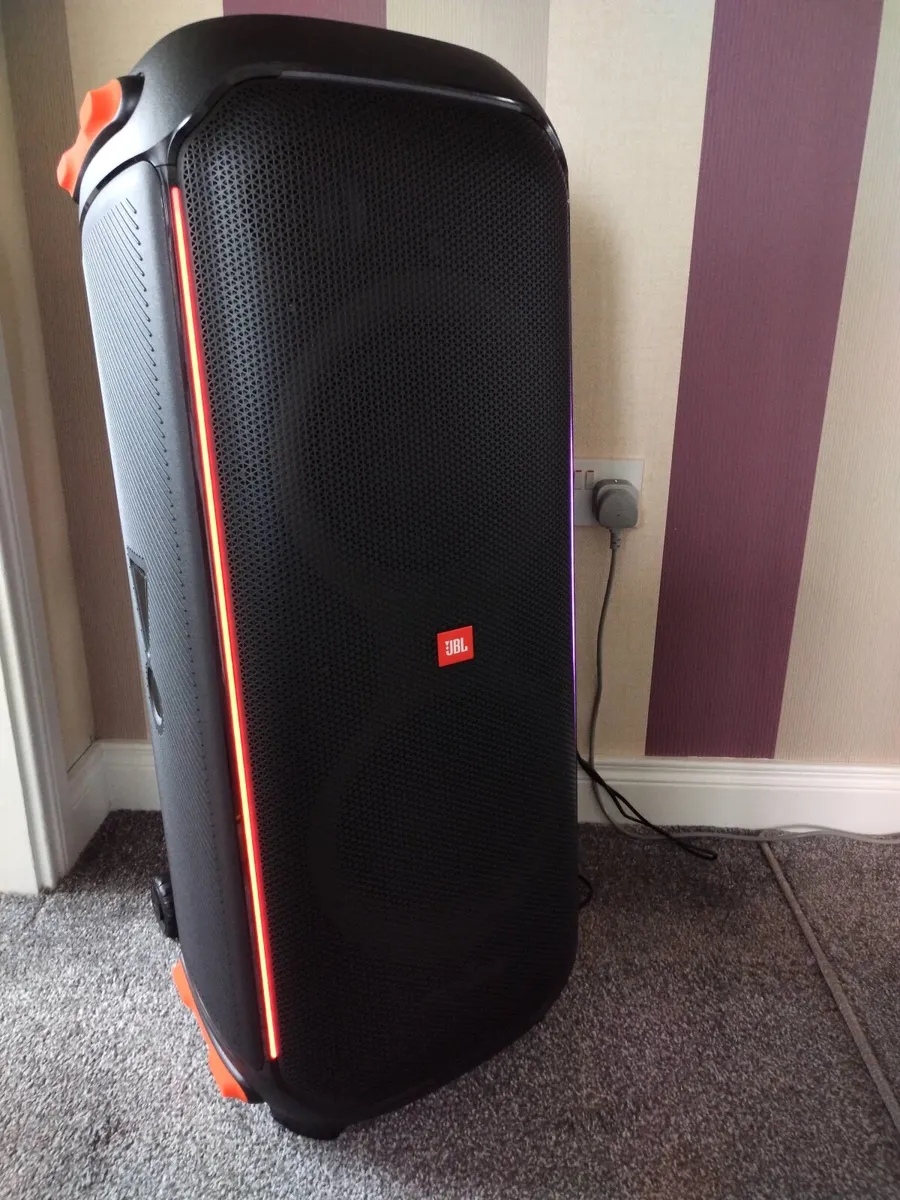 JBL PartyBox 710 Bluetooth Wireless Speaker €620 - Image 4