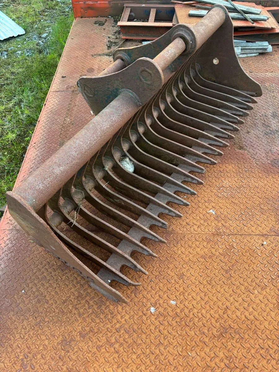 13t Rake Bucket - Image 2