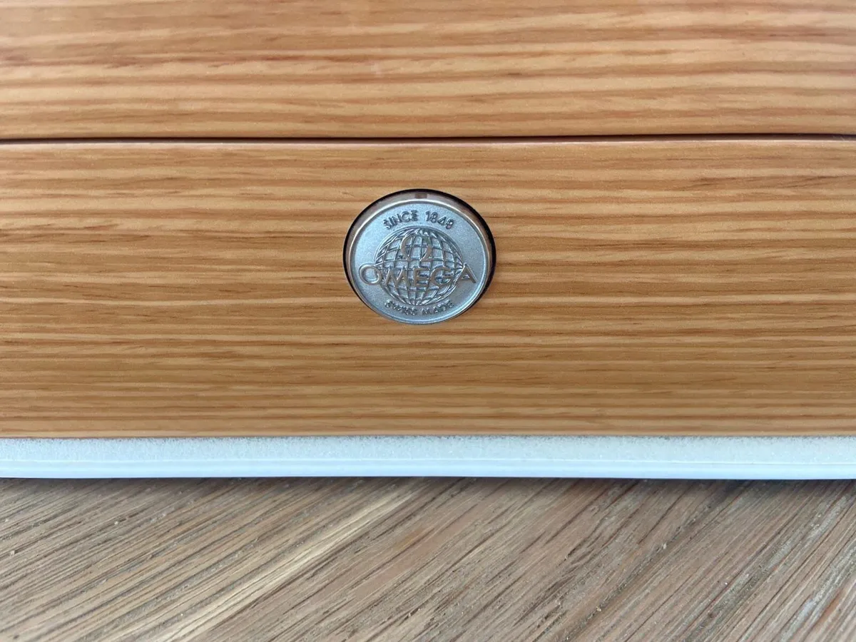 Omega watch box - Image 3