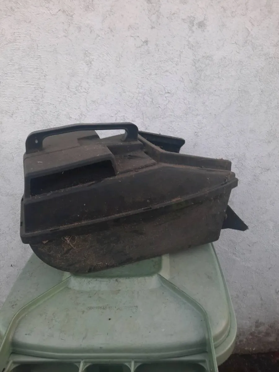 Rover lawnmower grass box - Image 1
