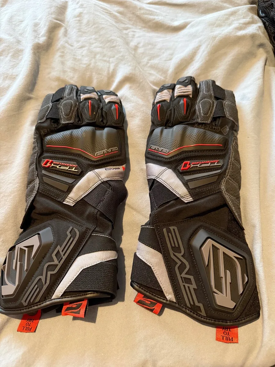 Five TFX1 GTX Waterproof Motorcycle Gloves Size M - Image 1