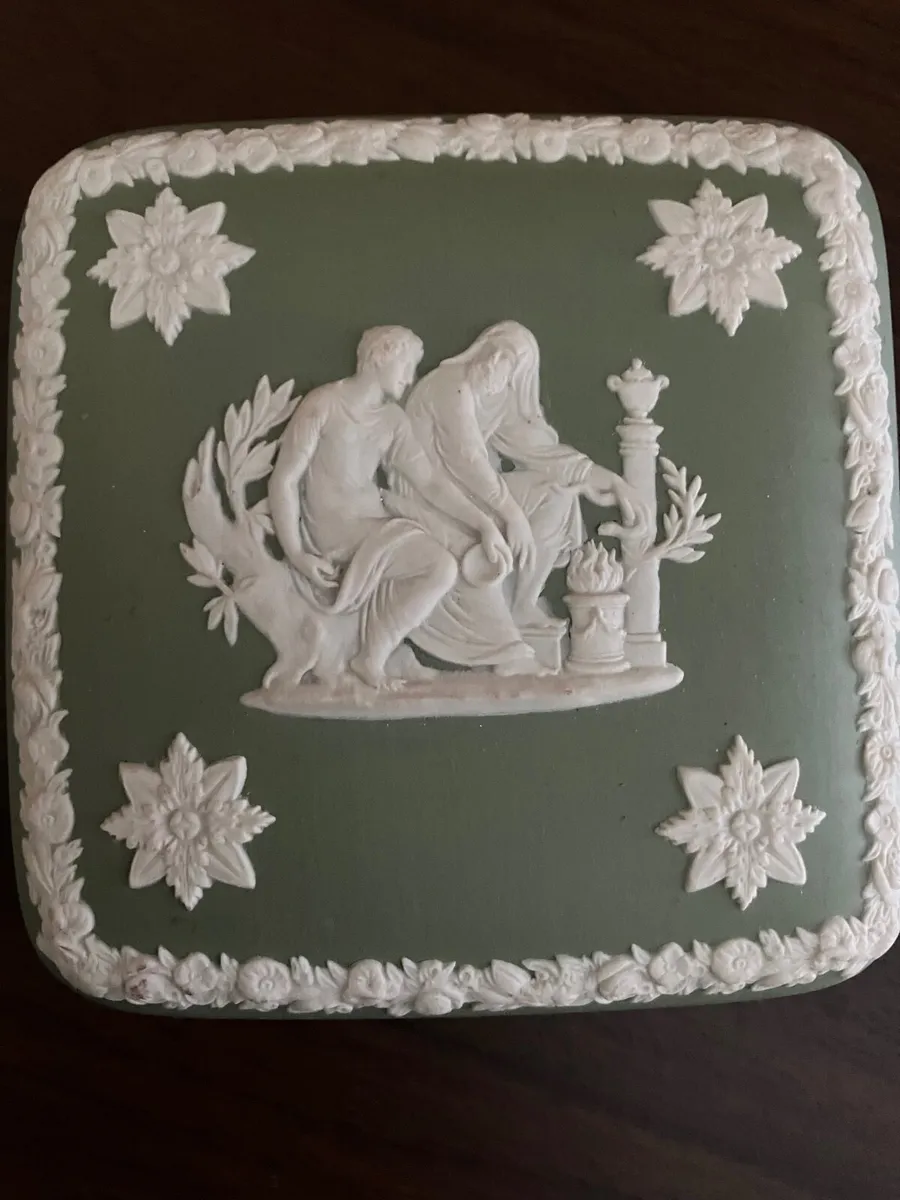 Wedgwood Jasperware Lidded Box- Vintage Wedgewood - Image 2
