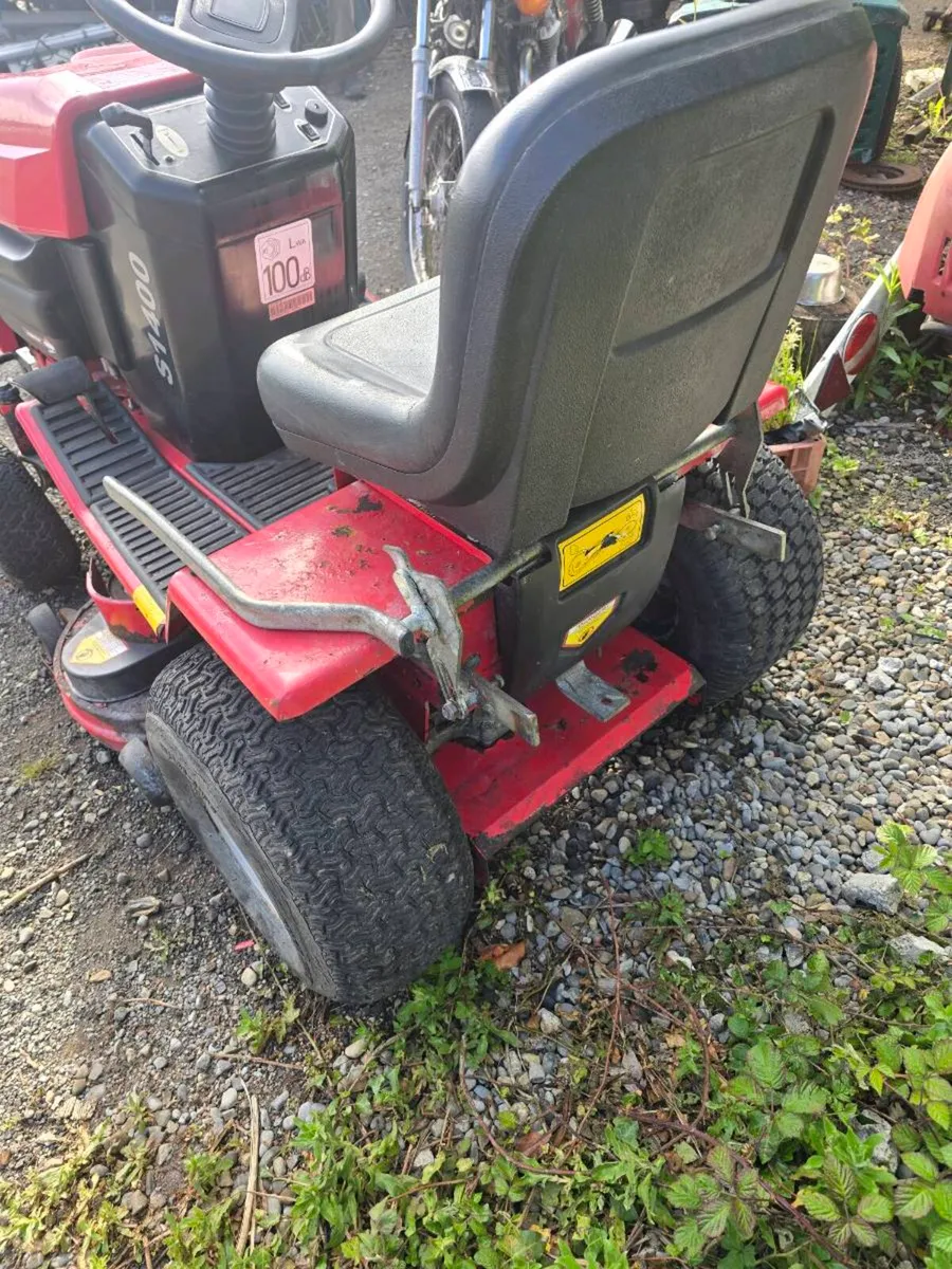 Ride on lawn mower - Image 3