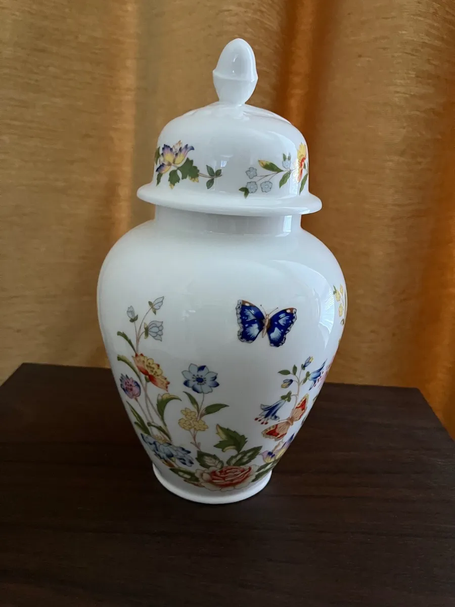 Aynsley Cottage Garden - Fine Bone China - Image 3