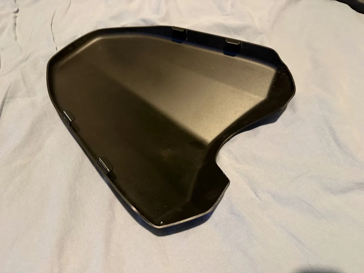 Pyramid MT-09 2024 Pillion Seat Cowl Midnight Cyan - Image 2