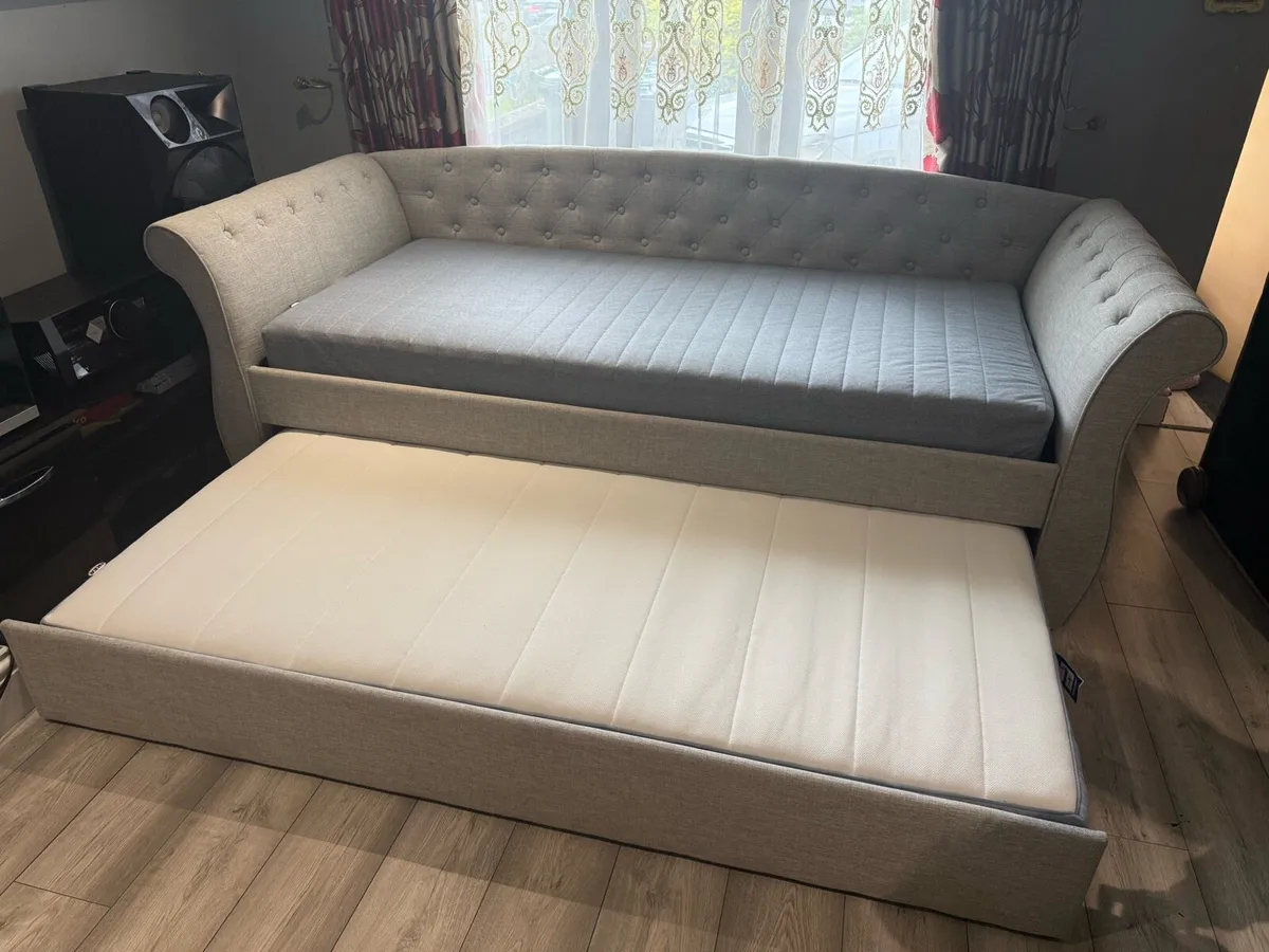 Grey Day Bed - Image 2