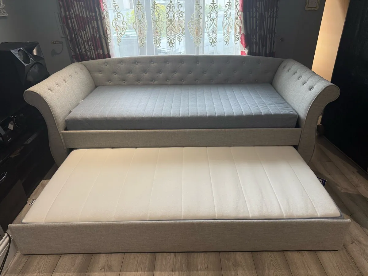 Grey Day Bed - Image 3