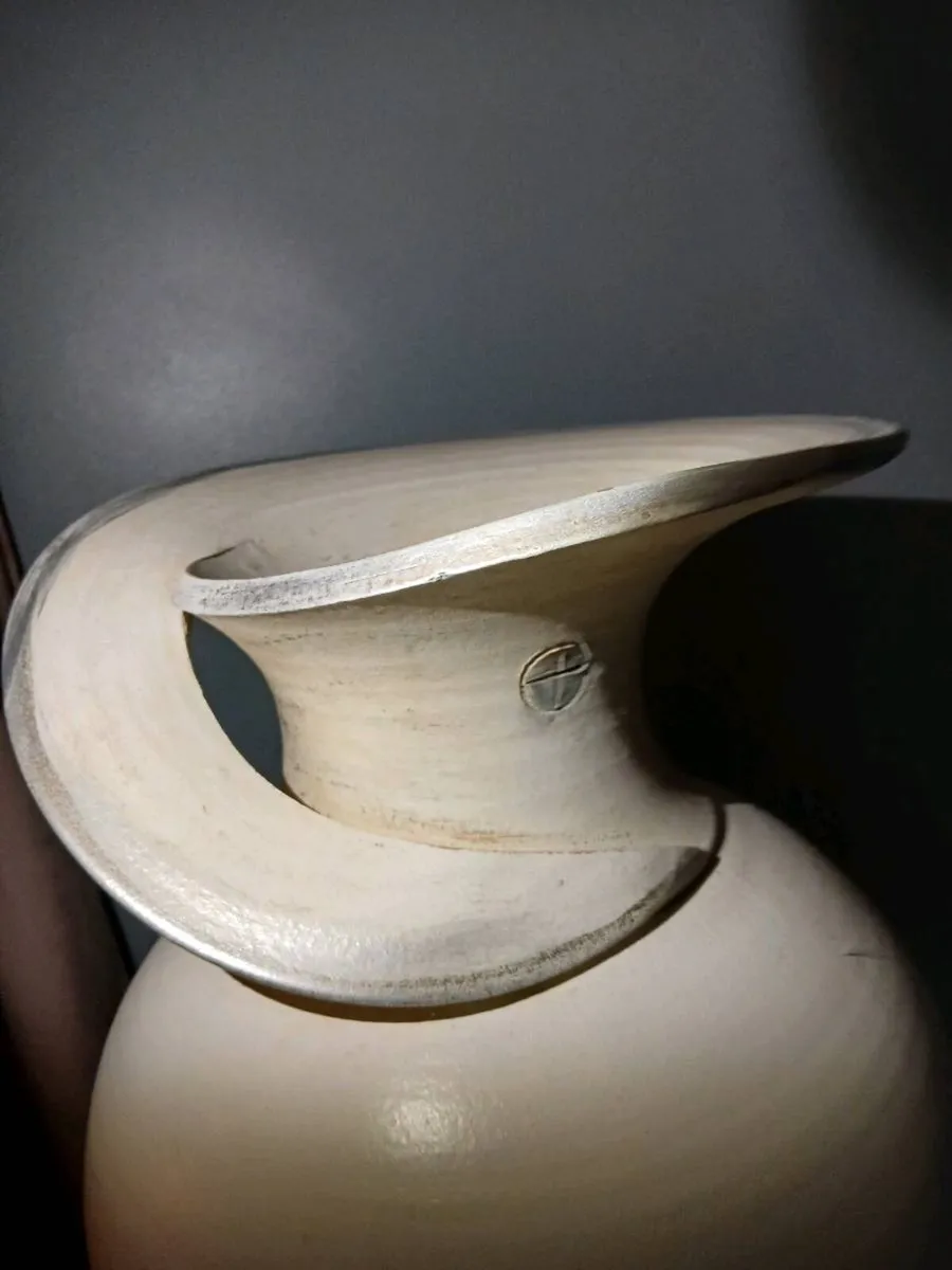 Staffordshire  vase - Image 4