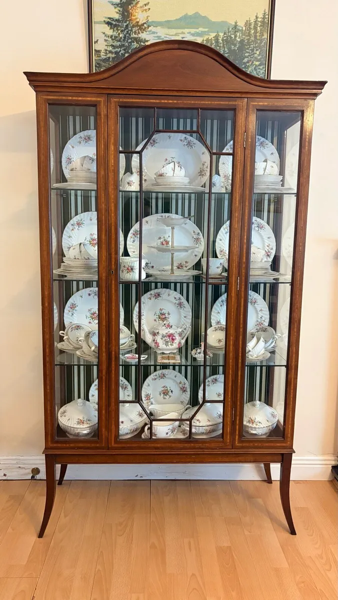 Display cabinet - Image 2