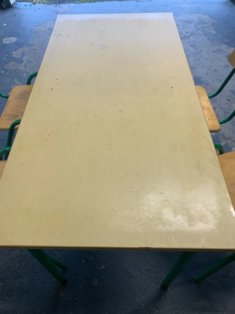 School table and Chairs - Image 4