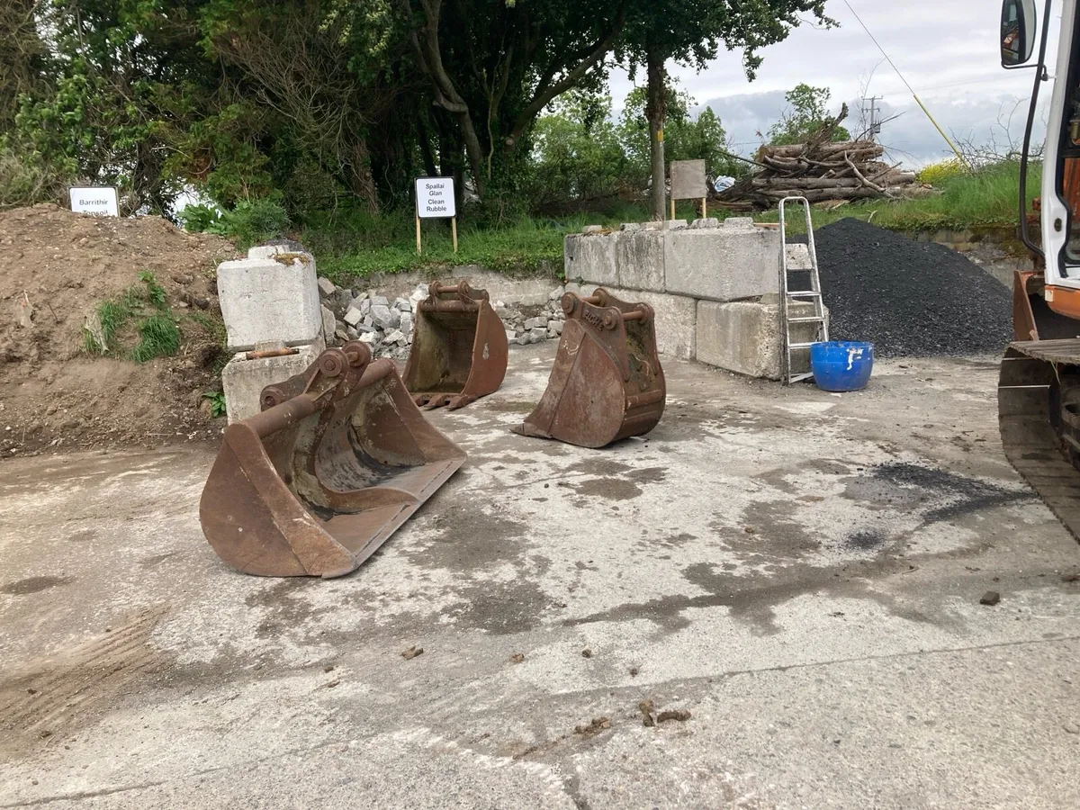 13T Excavator - Image 4