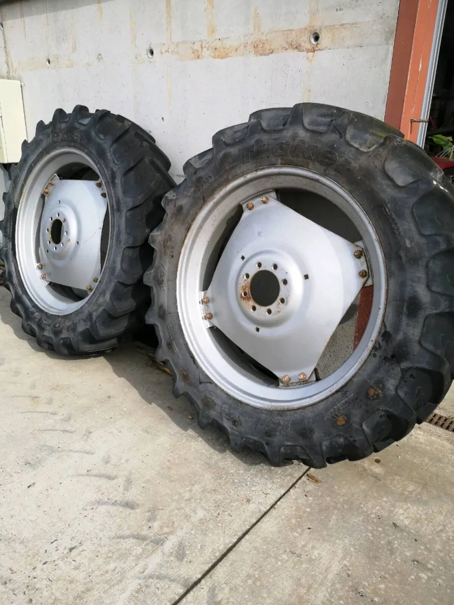 Massey ferguson wheels 38 - Image 1
