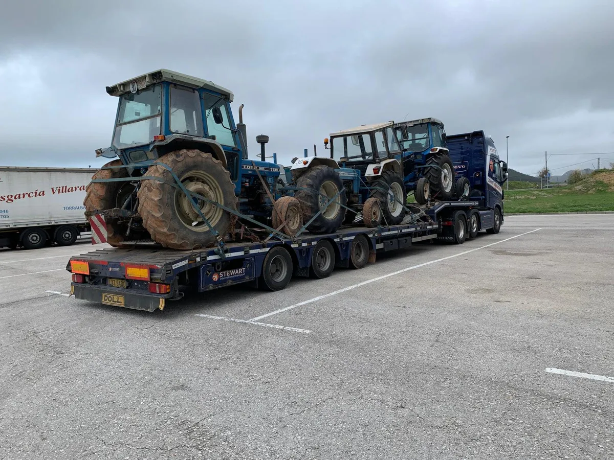 TRACTORS REQUIRED - Image 4