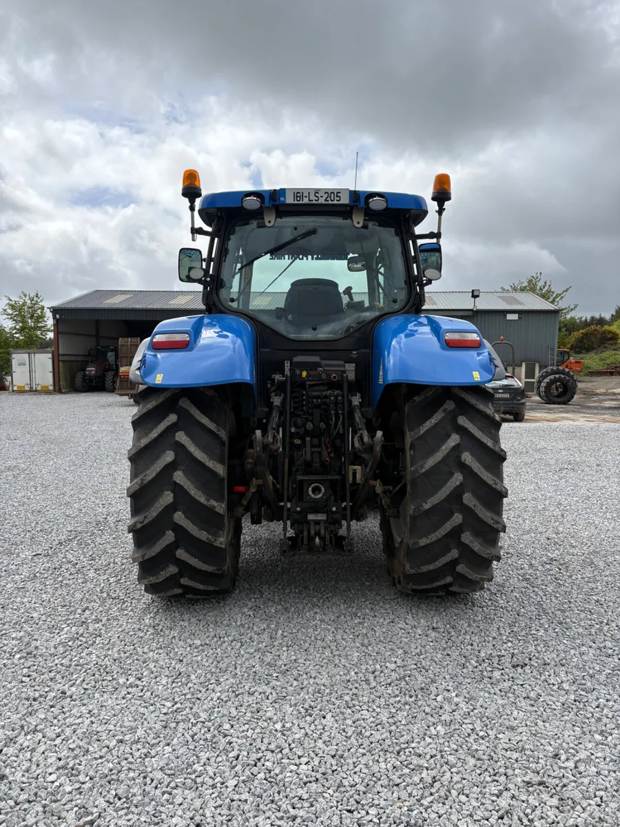 New Holland t7.210.  2016.      One owner from New - Image 4