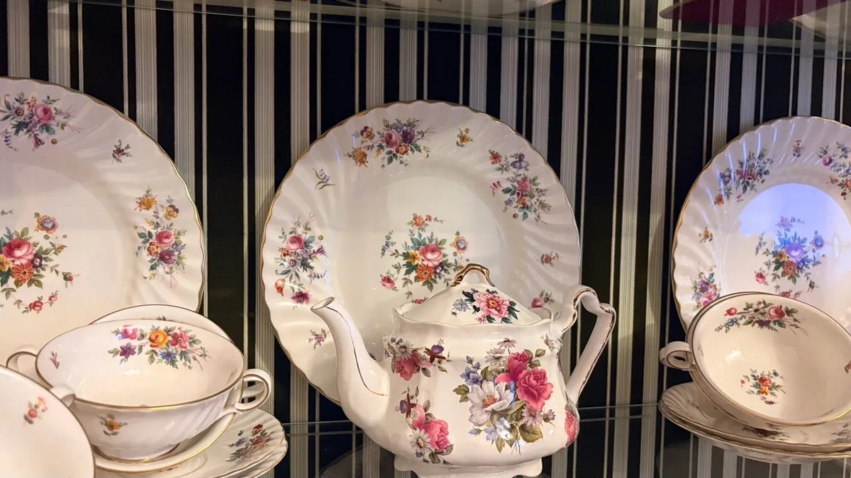 Minton Bone China, Marlow. - Image 3