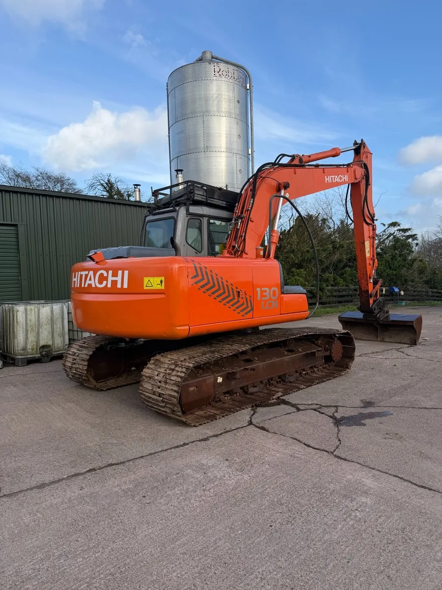 Hitachi ZX130-1 - Image 2