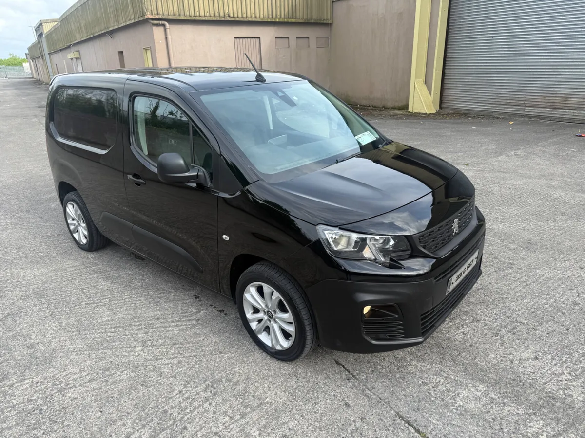 201 Peugeot Partner 1.5 DOE 1/27 Tax 3/27 - Image 2