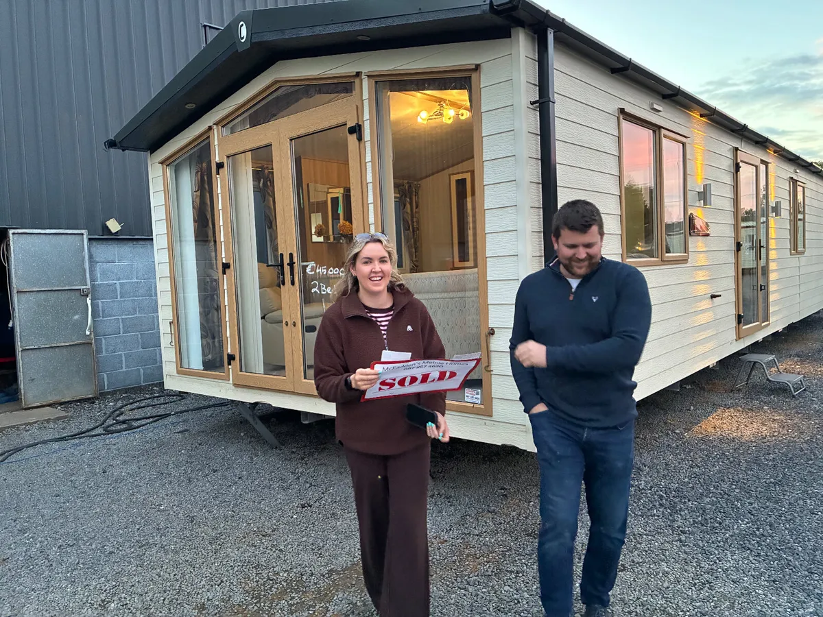 THEY LIVED THE 15% OFF THIS WEEK. FULL SPEC LODGE - Image 2
