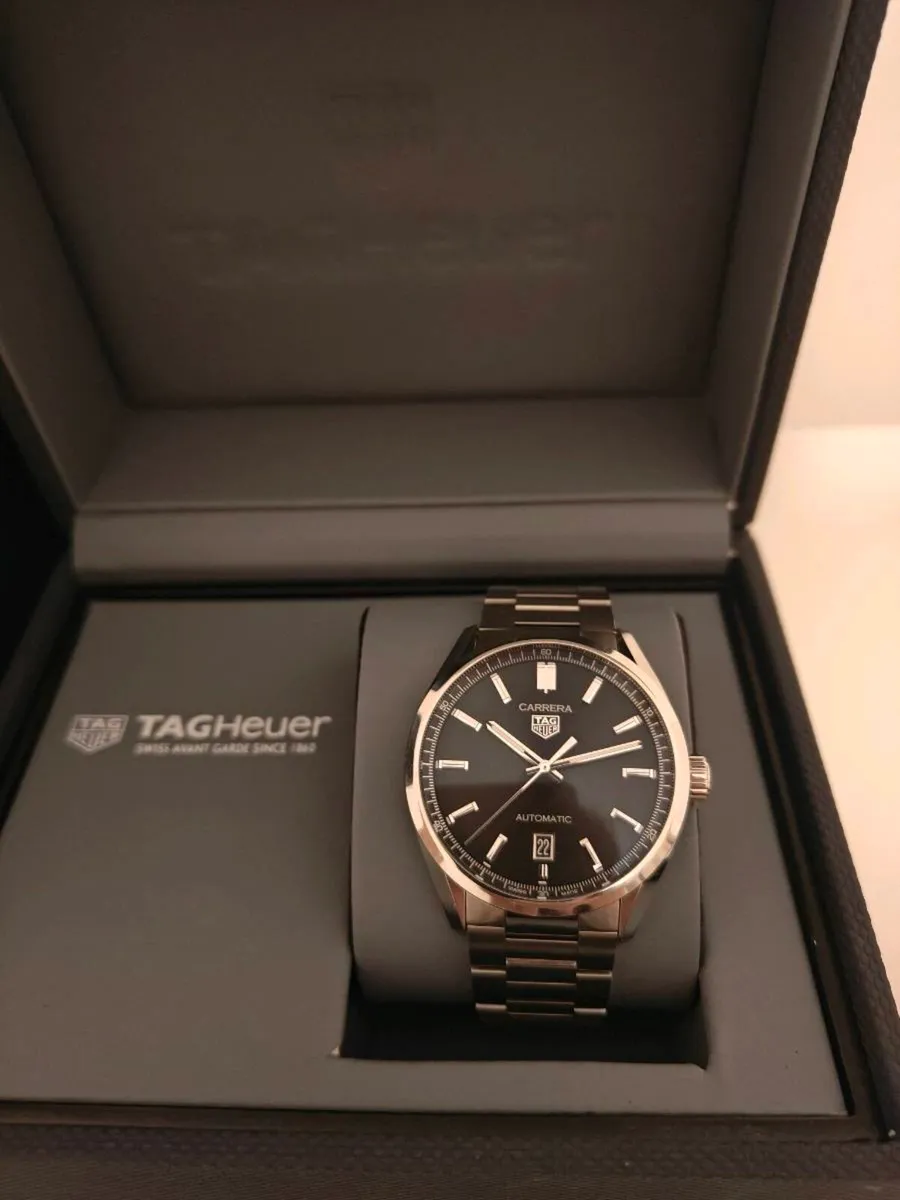 TAG Heuer Carrera Date - Image 2