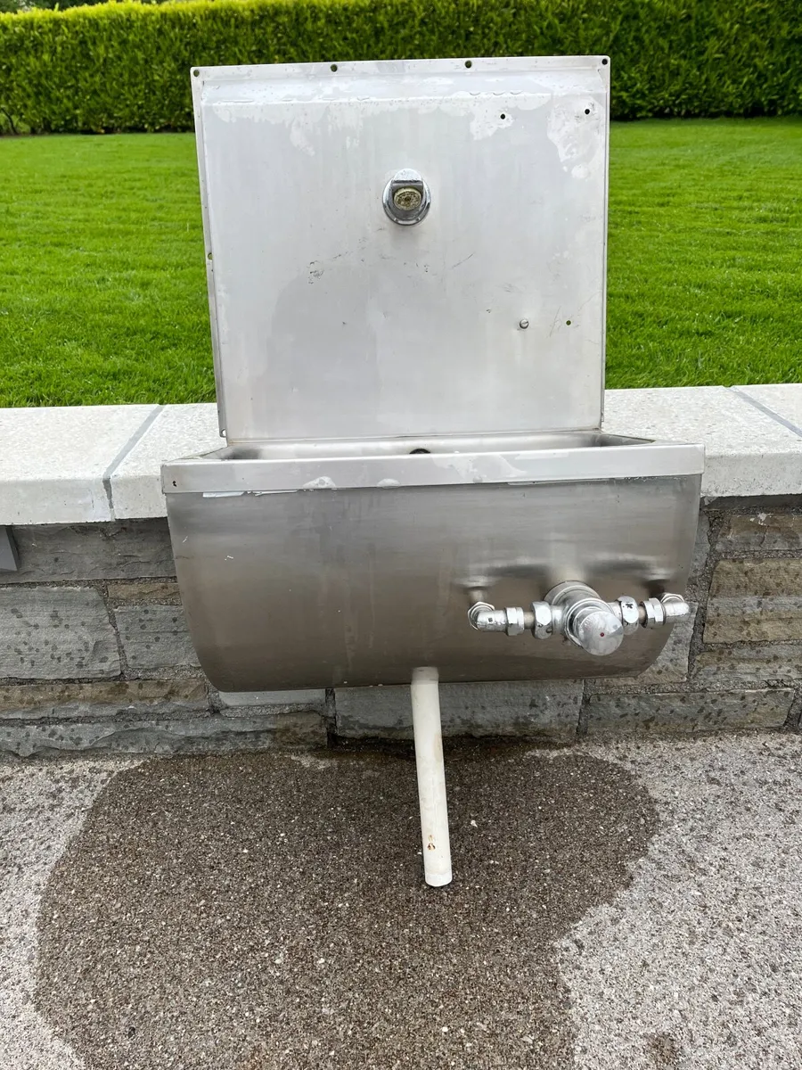Wall mounted stainless steel sink with hands free - Image 2