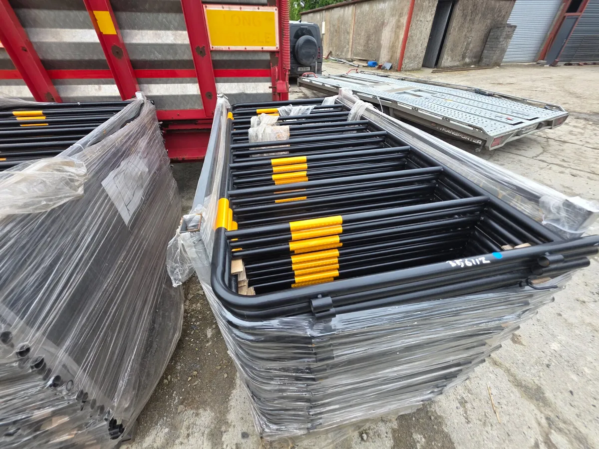 Safety barriers - Image 2