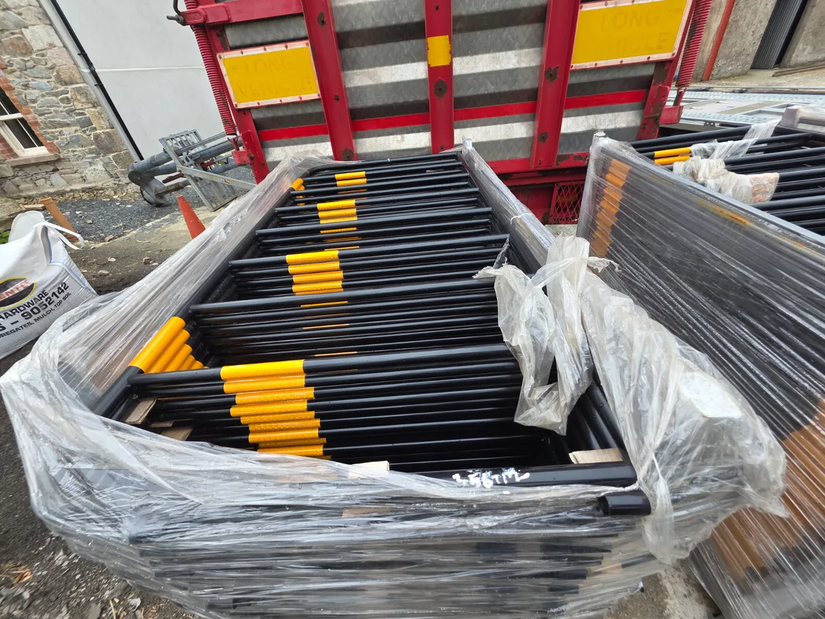Safety barriers - Image 3