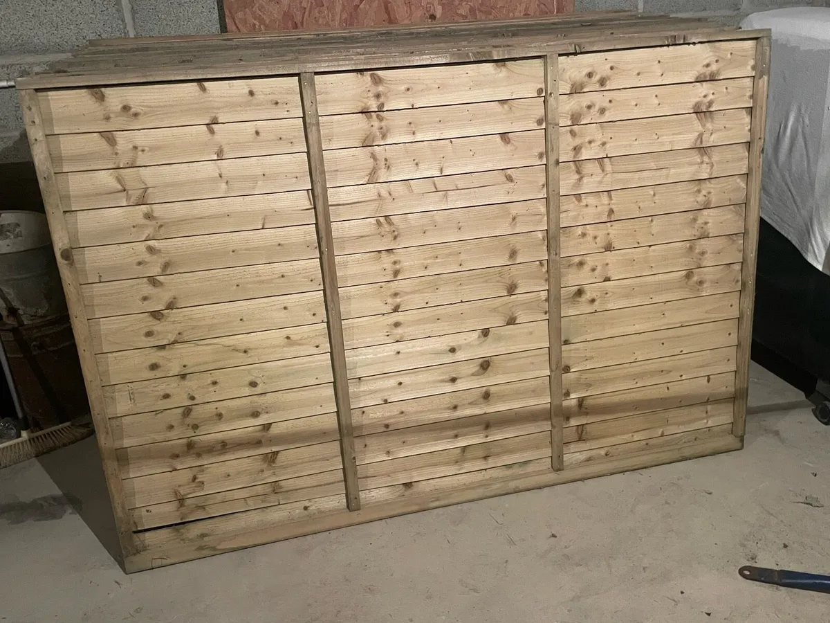 1.8m x 1.2m panel fence - Image 2