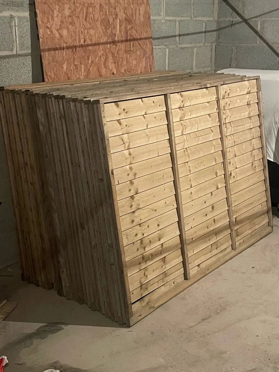 1.8m x 1.2m panel fence - Image 3