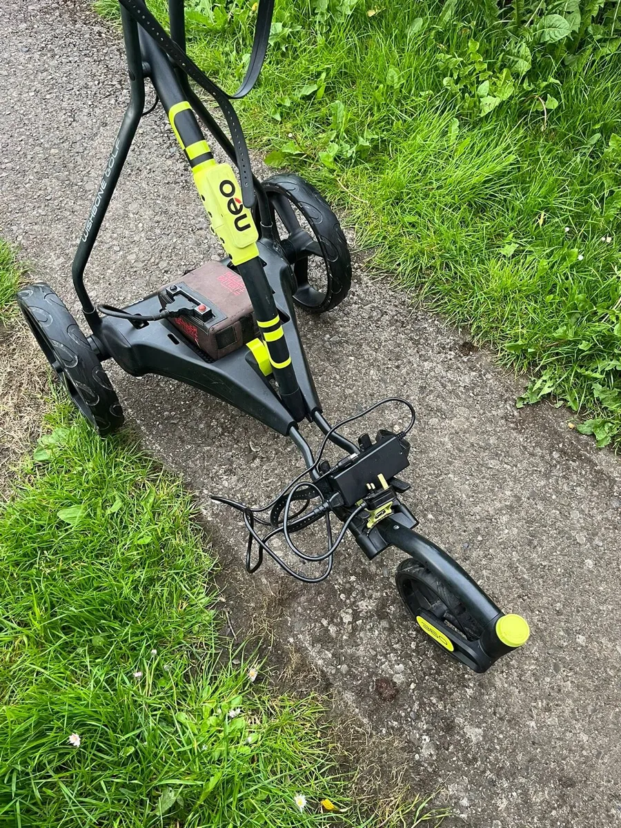Golf trolley - Image 1