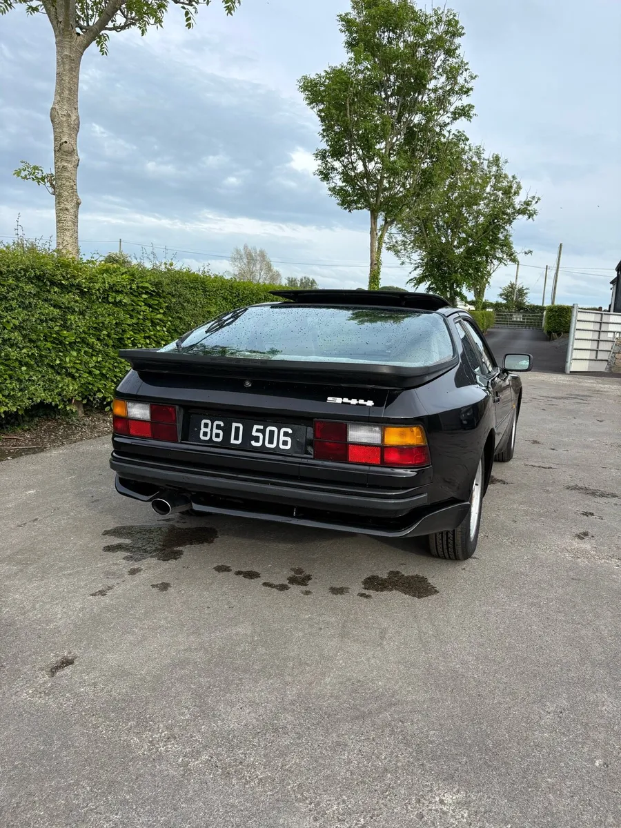 Porsche 944 - Image 3
