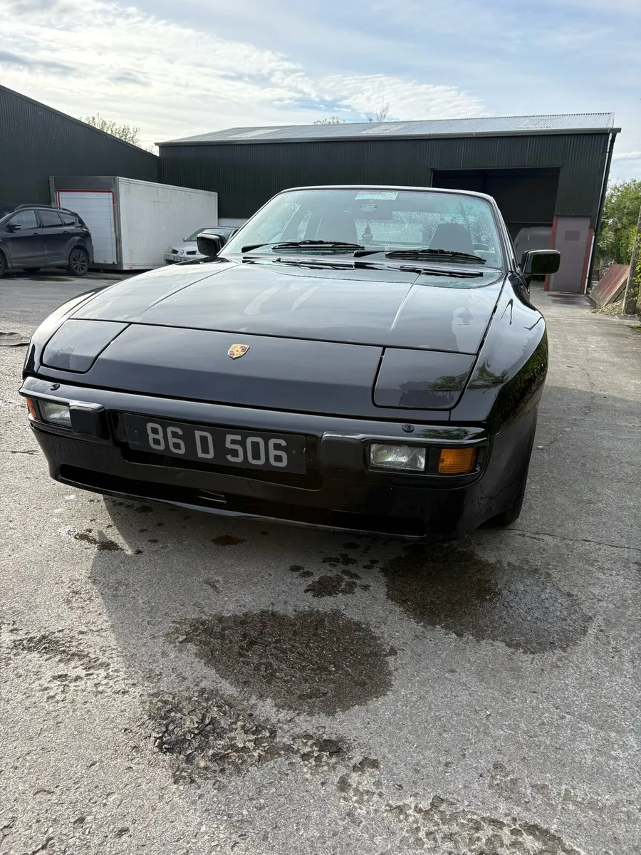 Porsche 944 - Image 2