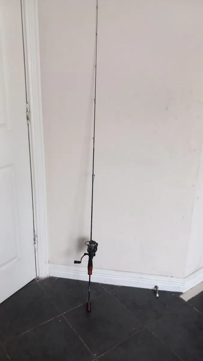 6' Ul, Spinning  rod. 1 >9g cw. Inl & new bra - Image 3