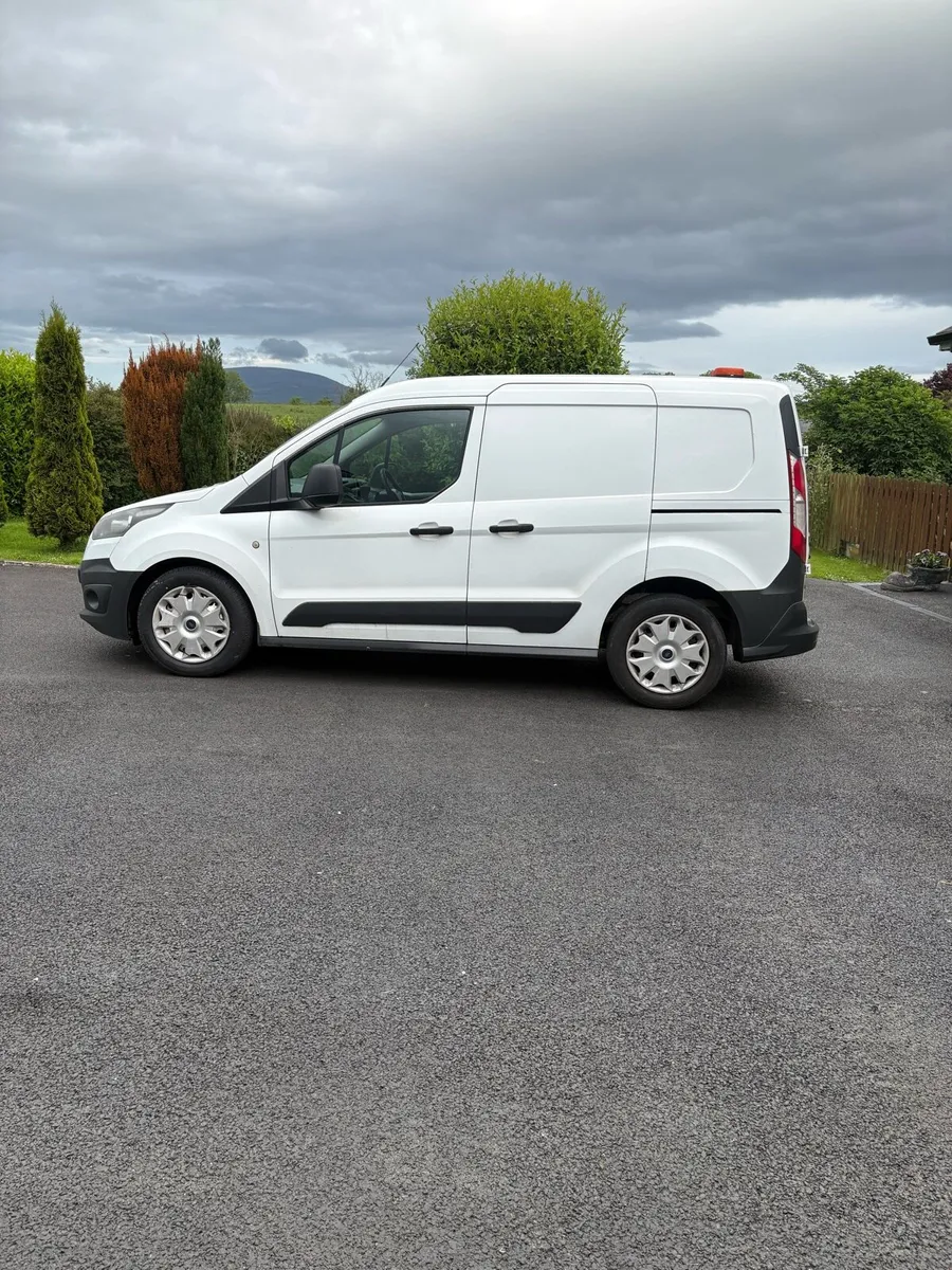 2015 Ford transit connect cvrt 05/27 tax 05/27 - Image 3