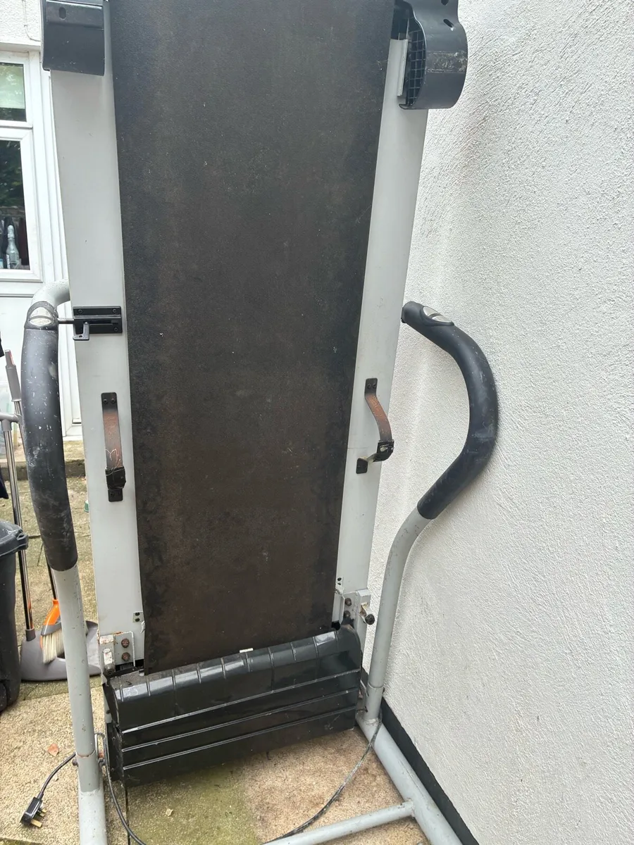 Treadmill €40 - Image 2