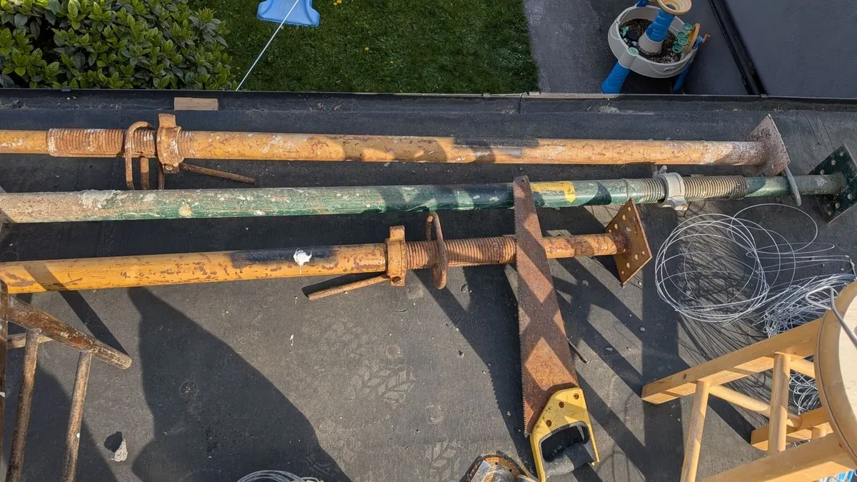Acro props