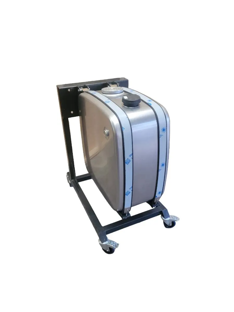 Truck Hydraulic Oil Tanks - Image 1