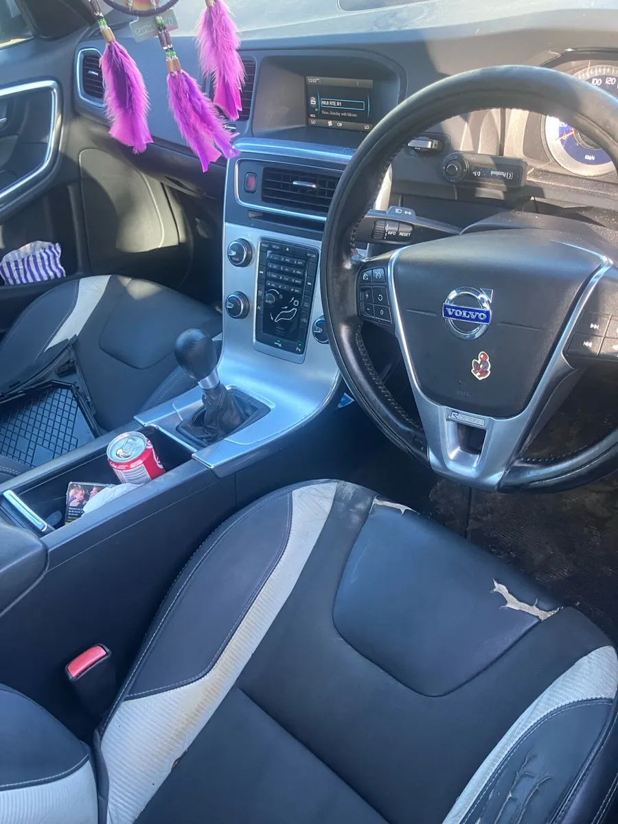 Volvo s60 - Image 2