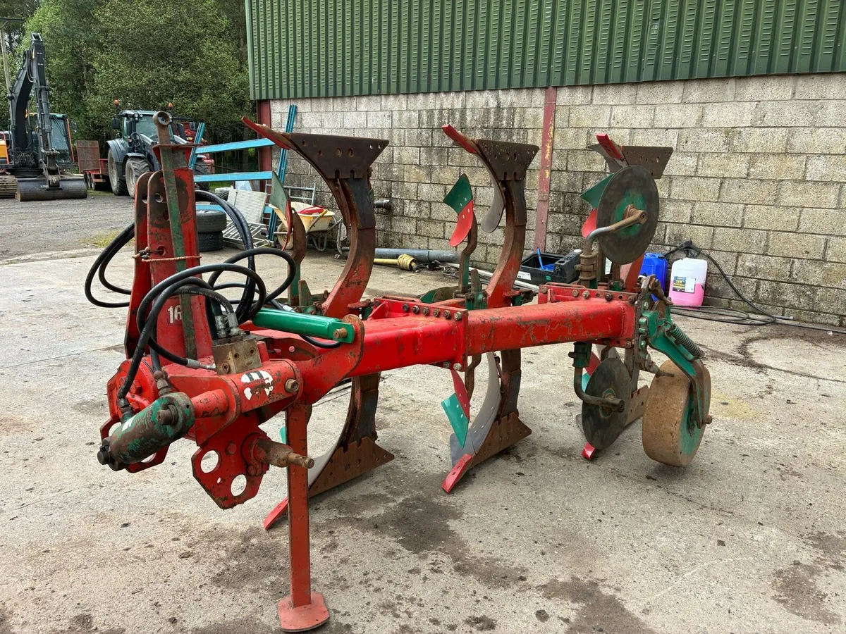 Kverneland plough - Image 2