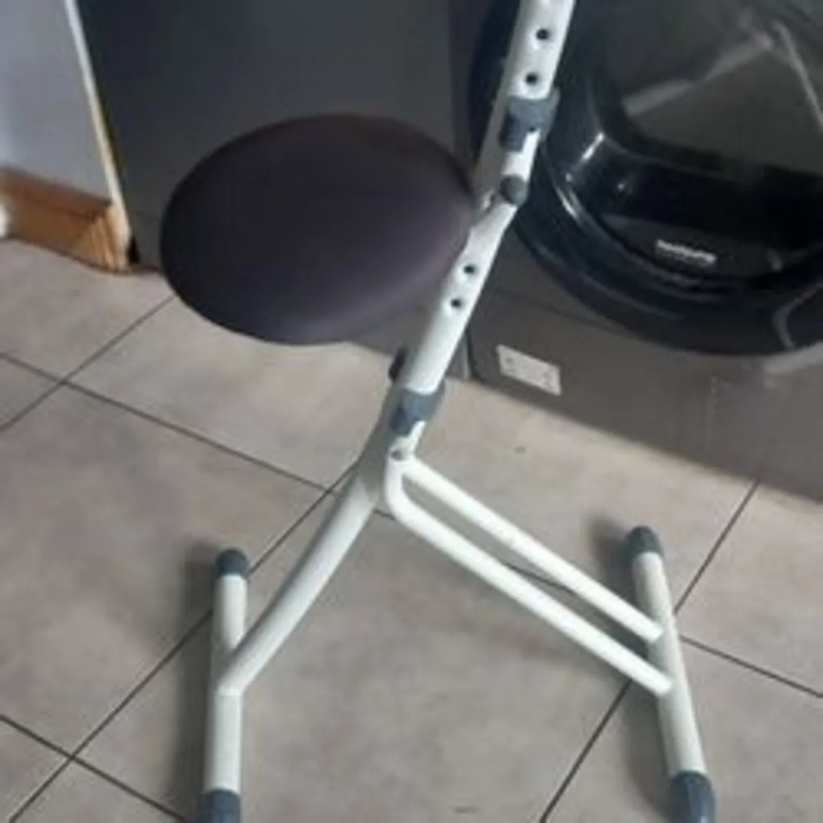 Strong foldable adjustable Musicians Chair - Image 2