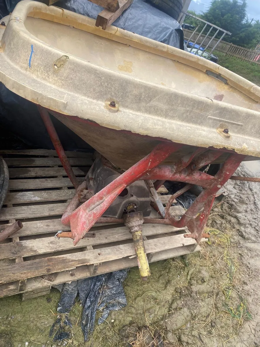 Vicon manure spreader