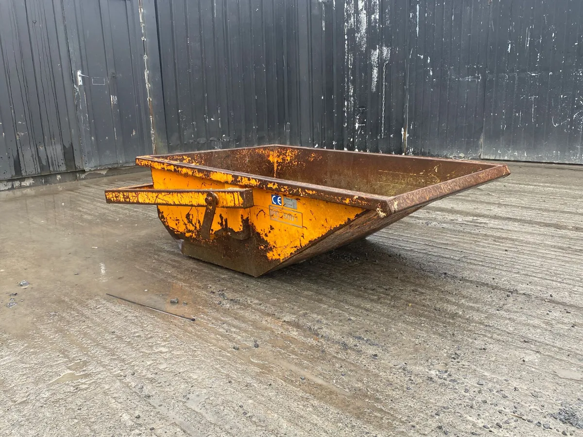 Crane Boat Tipping Skip - Image 1