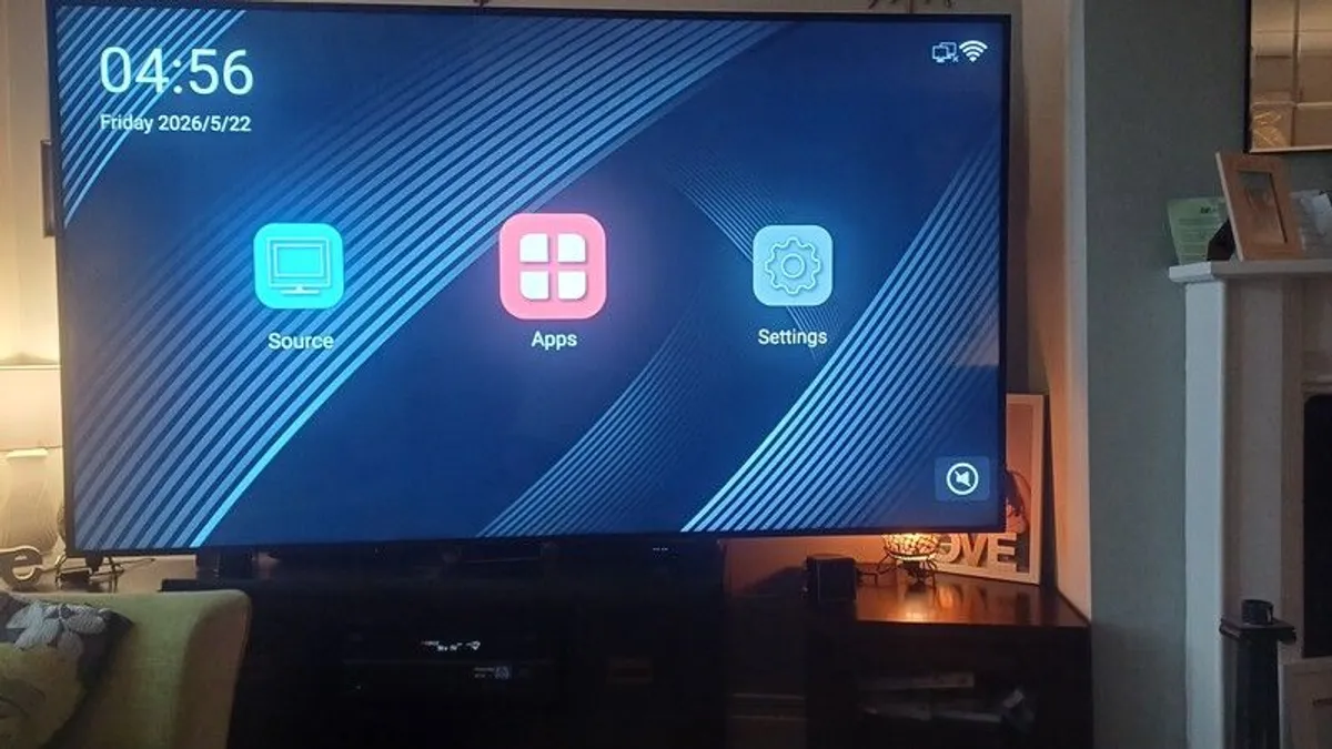 Hisense  86 inch 4K UHD digital  signage  display - Image 3