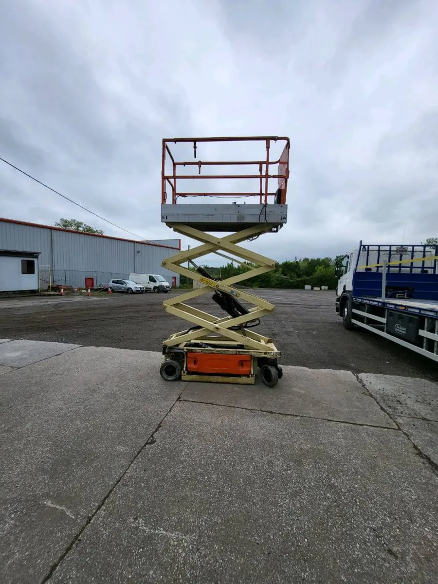Scissorlift - Image 1